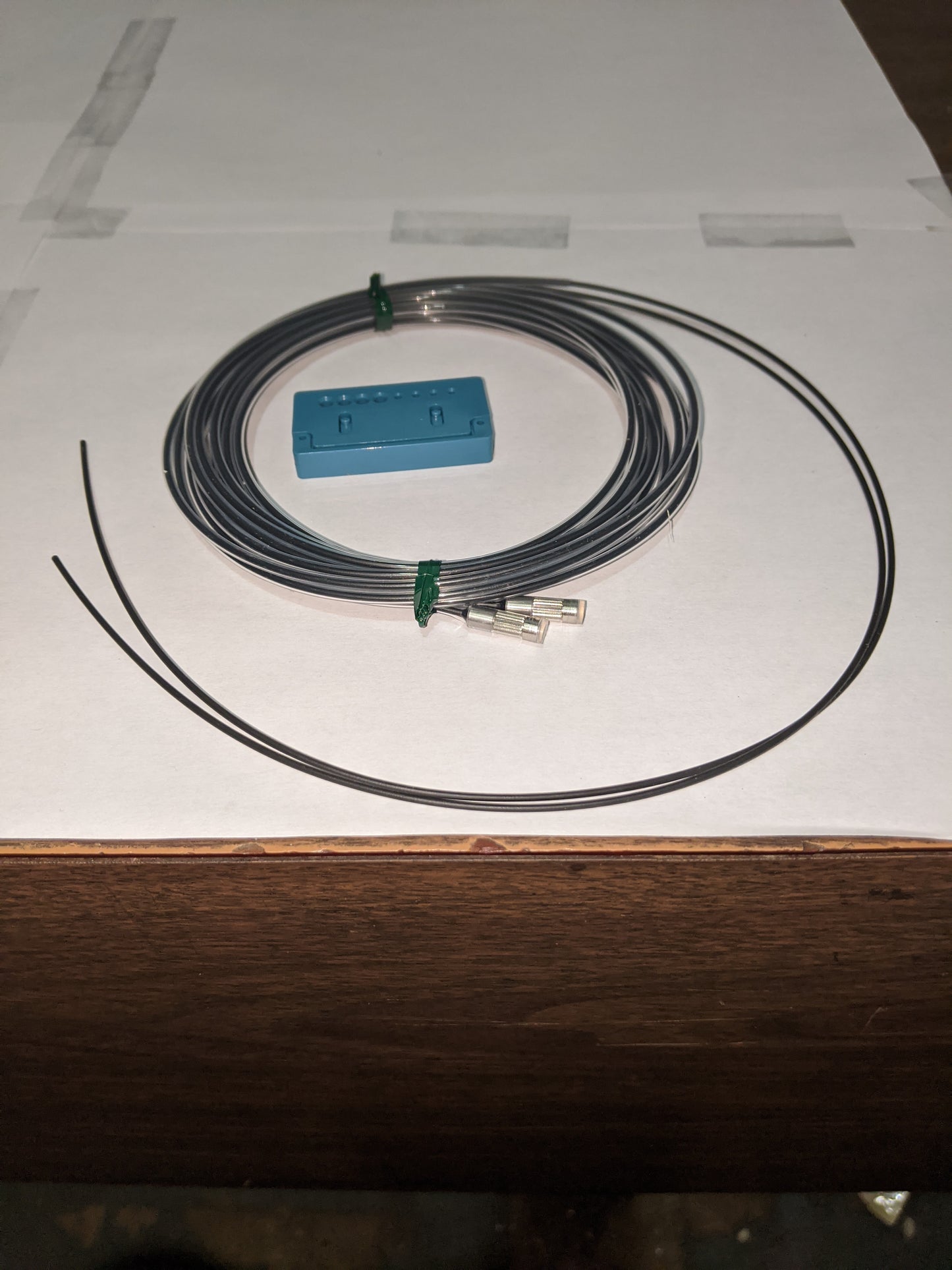 ( azbil_HPF-T029 ) HONEYWELL Through Scan Fiberoptic Cable Pair, Plastic, 1mm diameter fiber cores, 20 mm bend radius, one piece Teflon Covered, chemical and oil proof, 4.7mm diameter lensed unthreaded and sealed sensing end tip, 2M Long